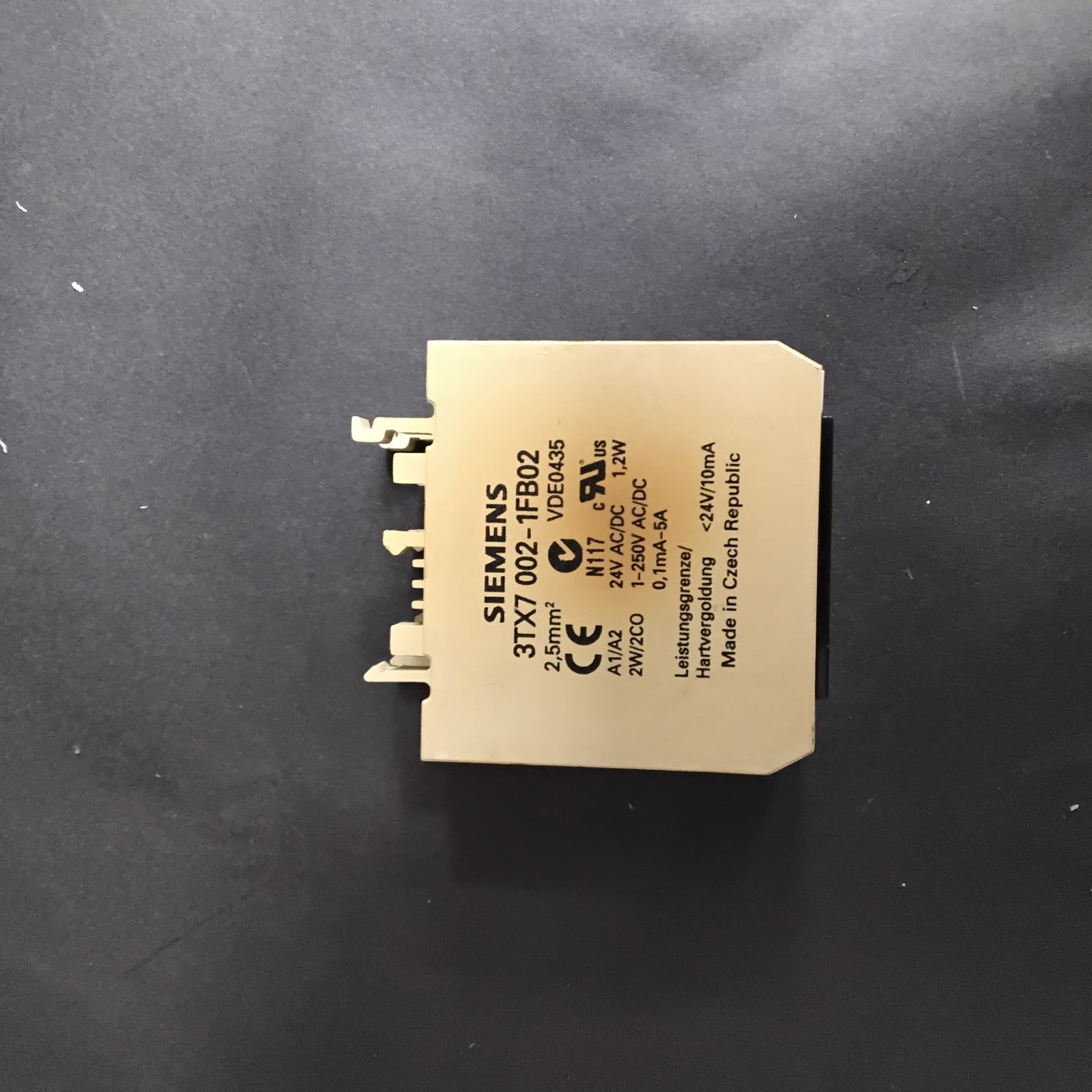 Used SIEMENS 3TX7002-1FB02 COUPLING RELAY ($13 OBO)