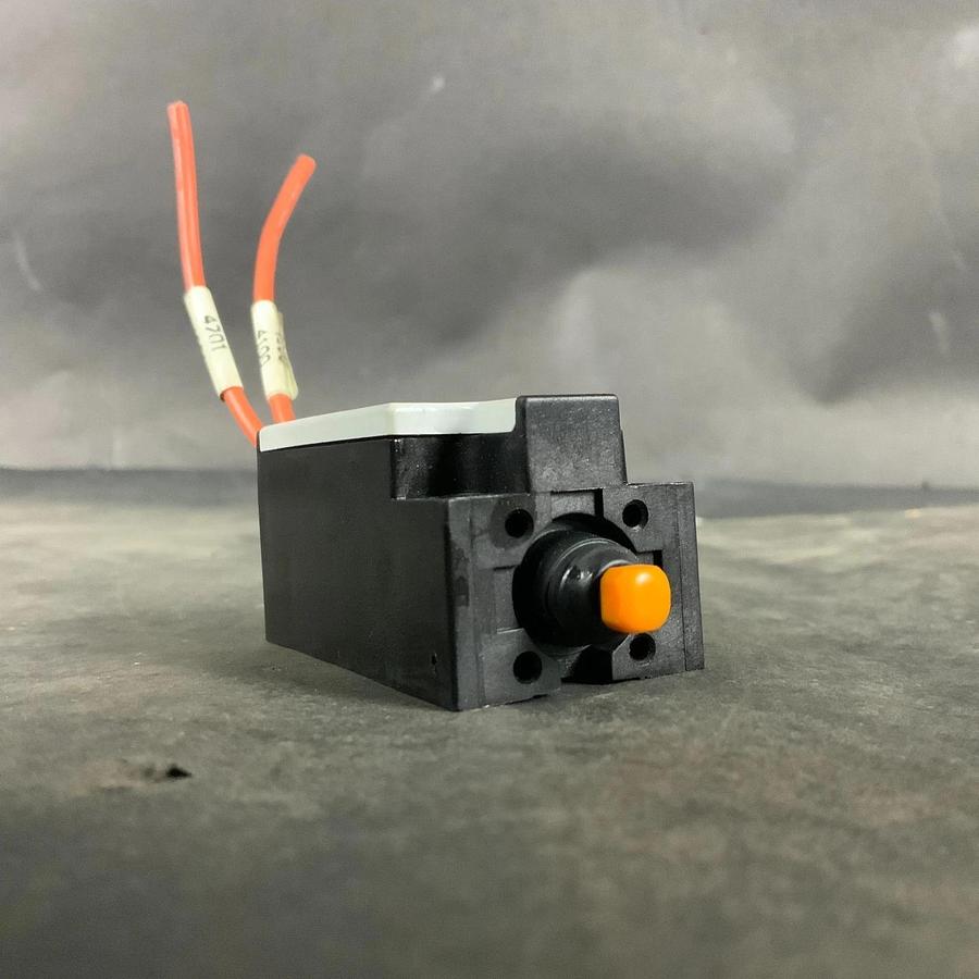 Used SIEMENS 3SE2 200-1C LIMIT SWITCH ($30 OBO)