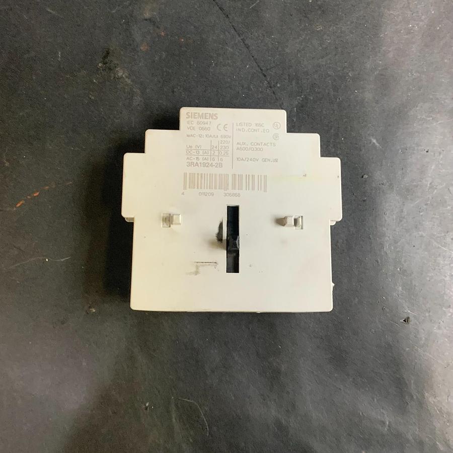 Used SIEMENS 3RA1924-2B MECHANICAL INTERLOCK ($5 OBO)