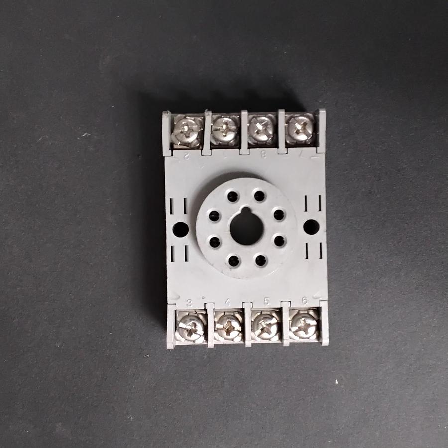 Used IDEC SR2P-06 RELAY SOCKET ($2.50 OBO)