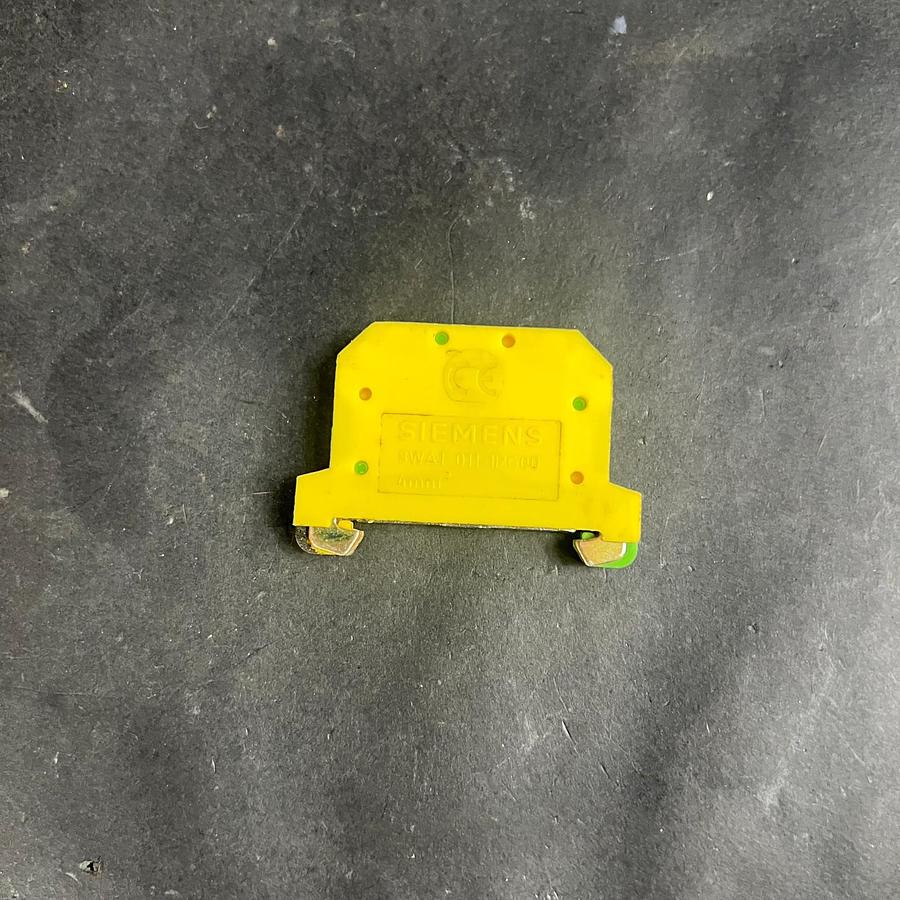 Used SIEMENS 8WA1011-1PG00 TERMINAL BLOCK ($10 OBO)