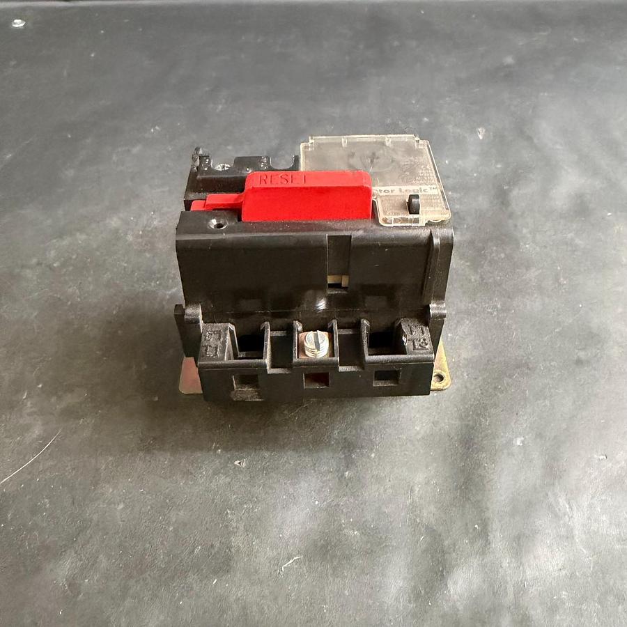Used SQUARE D 9065SR220 MOTOR LOGIC OVERLOAD RELAY ($100 OBO)