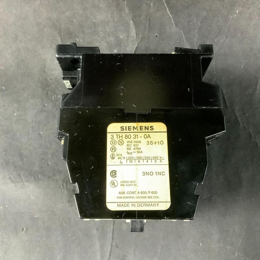 Used SIEMENS 3TH80 31-0A 240V CONTACTOR ($10 OBO)
