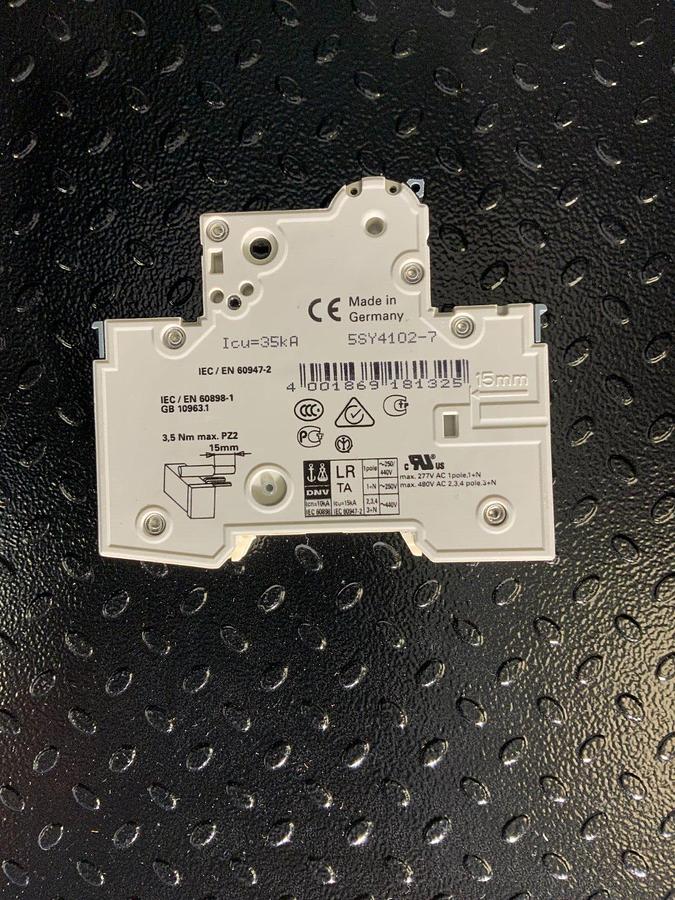 Used SIEMENS 5SY4102-7 ($19.99/EACH OBO)