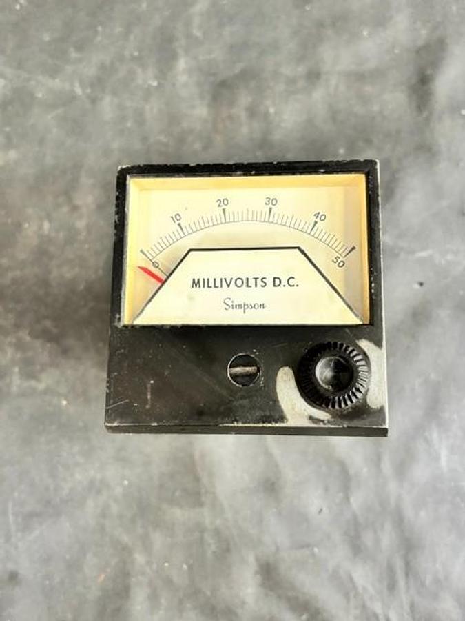 Used SIMPSON MILLIVOLTS D.C. PANEL METER 0-50
