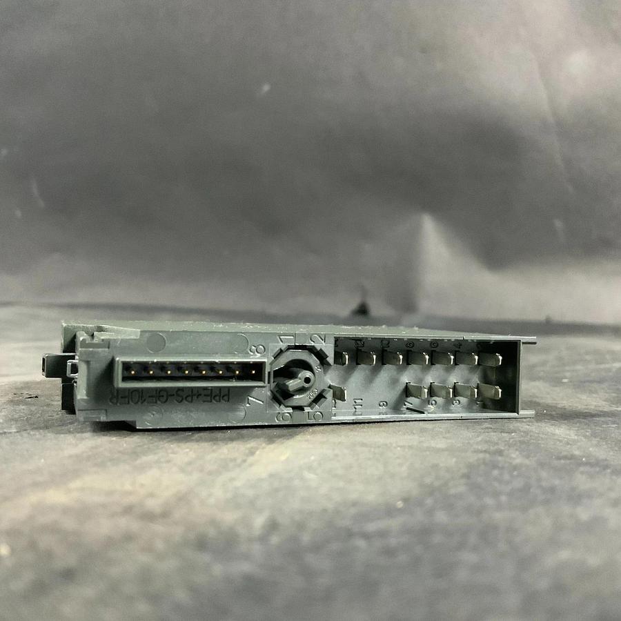 Used SIEMENS 6ES7 131-4BD01-0AA0 SIMATIC S7 INPUT MODULE ($10 OBO)