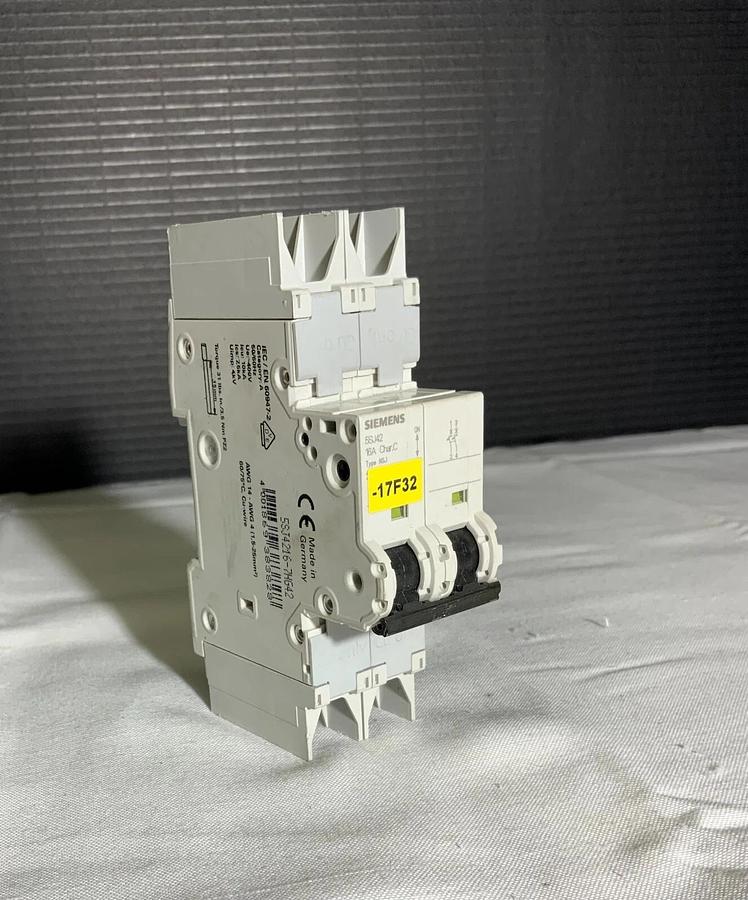 Used SIEMENS 5ST3031-0HG ($19.99/EACH OBO)