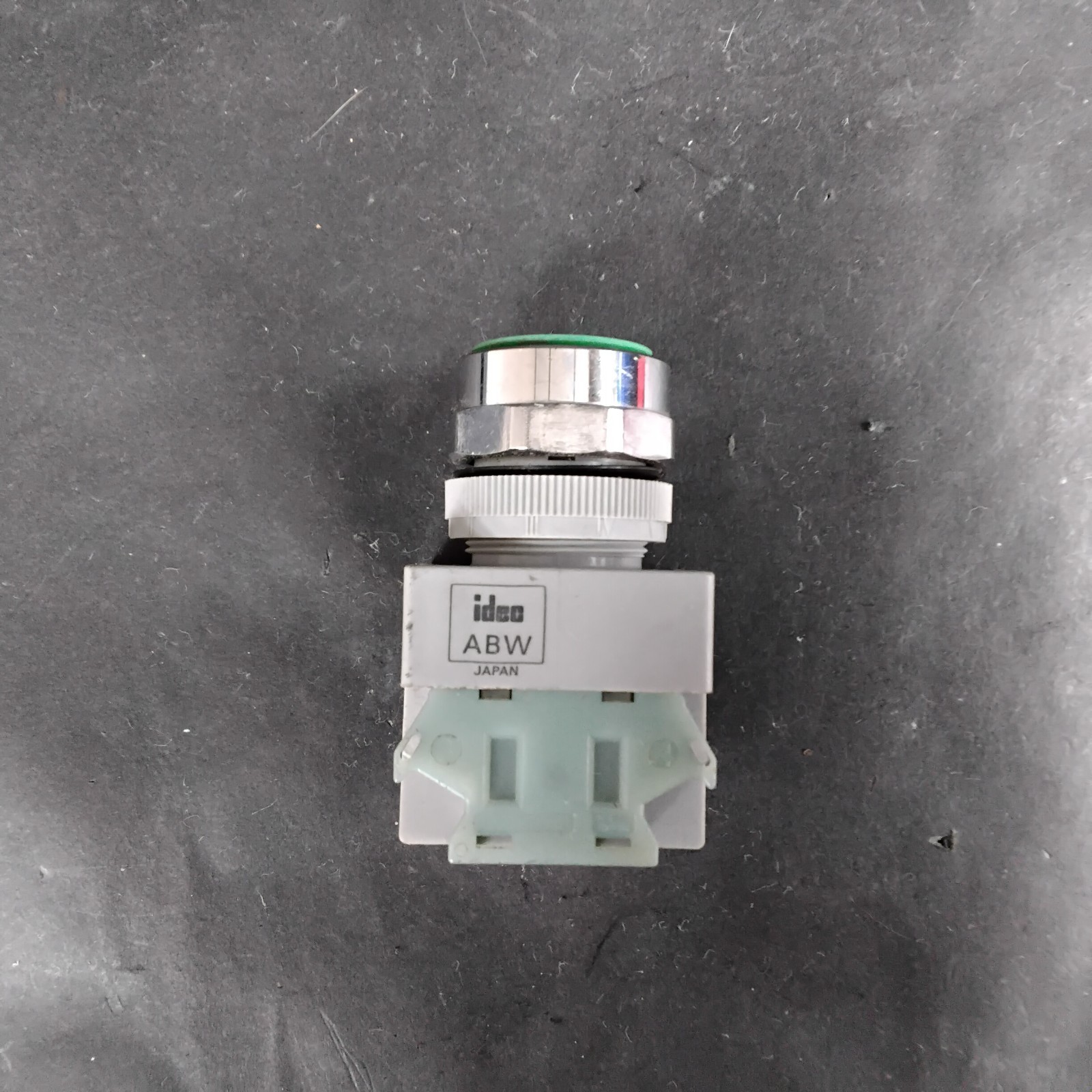 Used IDEC ABW110-BGR PUSHBUTTON SWITCH ($15 OBO)