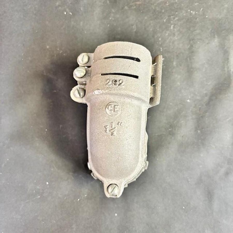 Used 90-DEGREE 1-1/2" SQUEEZE CONNECTOR