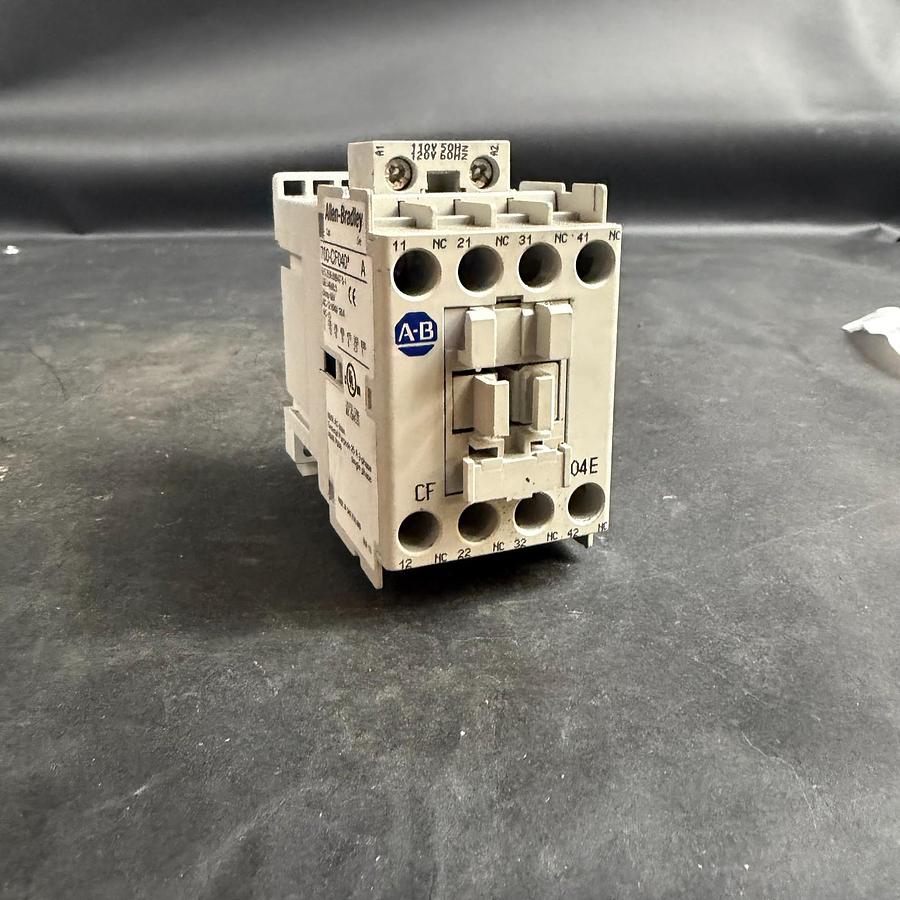 Used ALLEN BRADLEY 700-CF040* SER A CONTACTOR ($40 OBO)