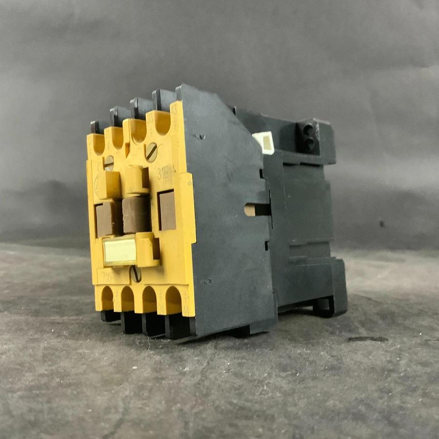 Used ALLEN BRADLEY 700-F310A1 B RELAY CONTROL ($30 OBO)