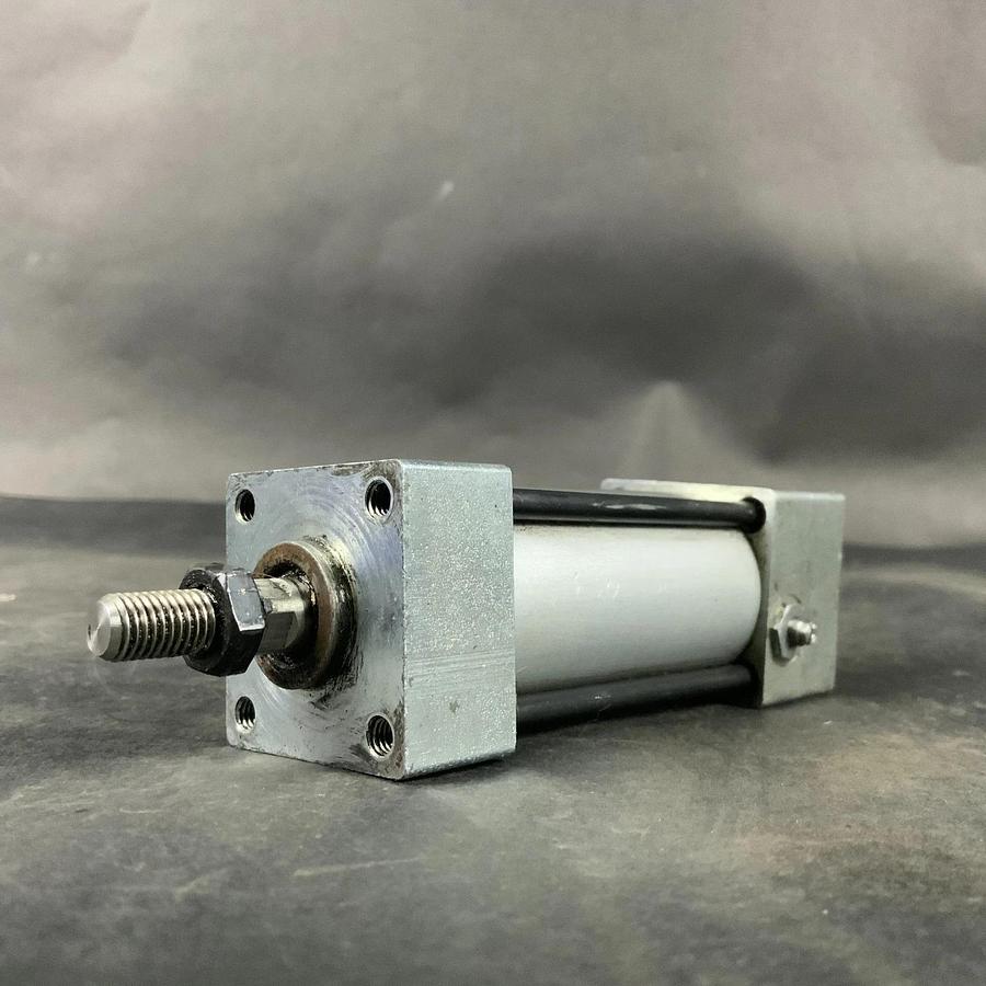 Used PHD ARV 1 1/8X1 1/2-D PNEUMATIC CYLINDER ($40 OBO)