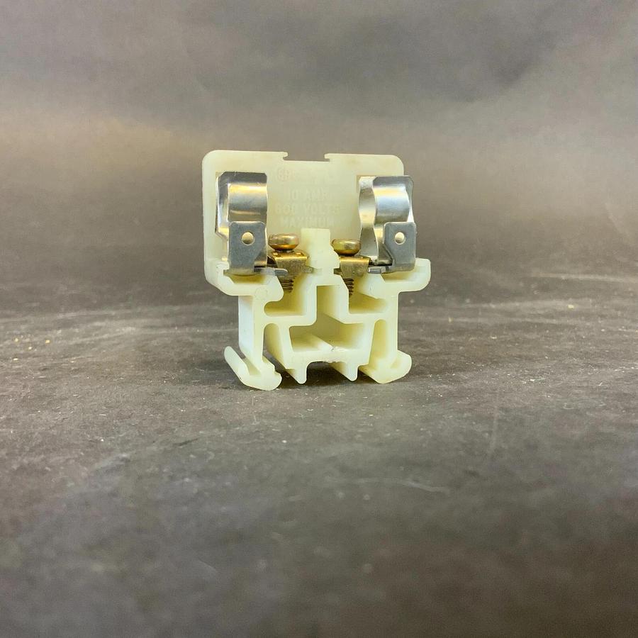 Used ALLEN BRADLEY 1492-CE6 TERMINAL BLOCK + FUSE HOLDER ($6 OBO)