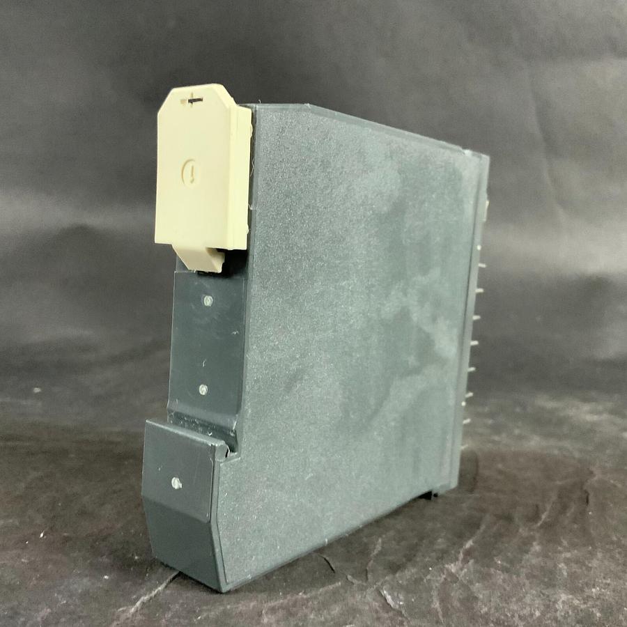 Used KLOCKNER MOELLER OUTPUT MODULE EKS12 ($70 OBO)