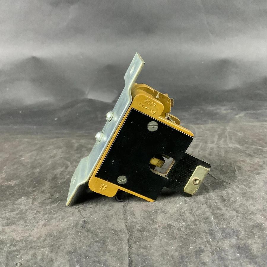 Used SQUARE D 2037-B6-X1 2037-B6-X2 STARTER RESET ($15 OBO)