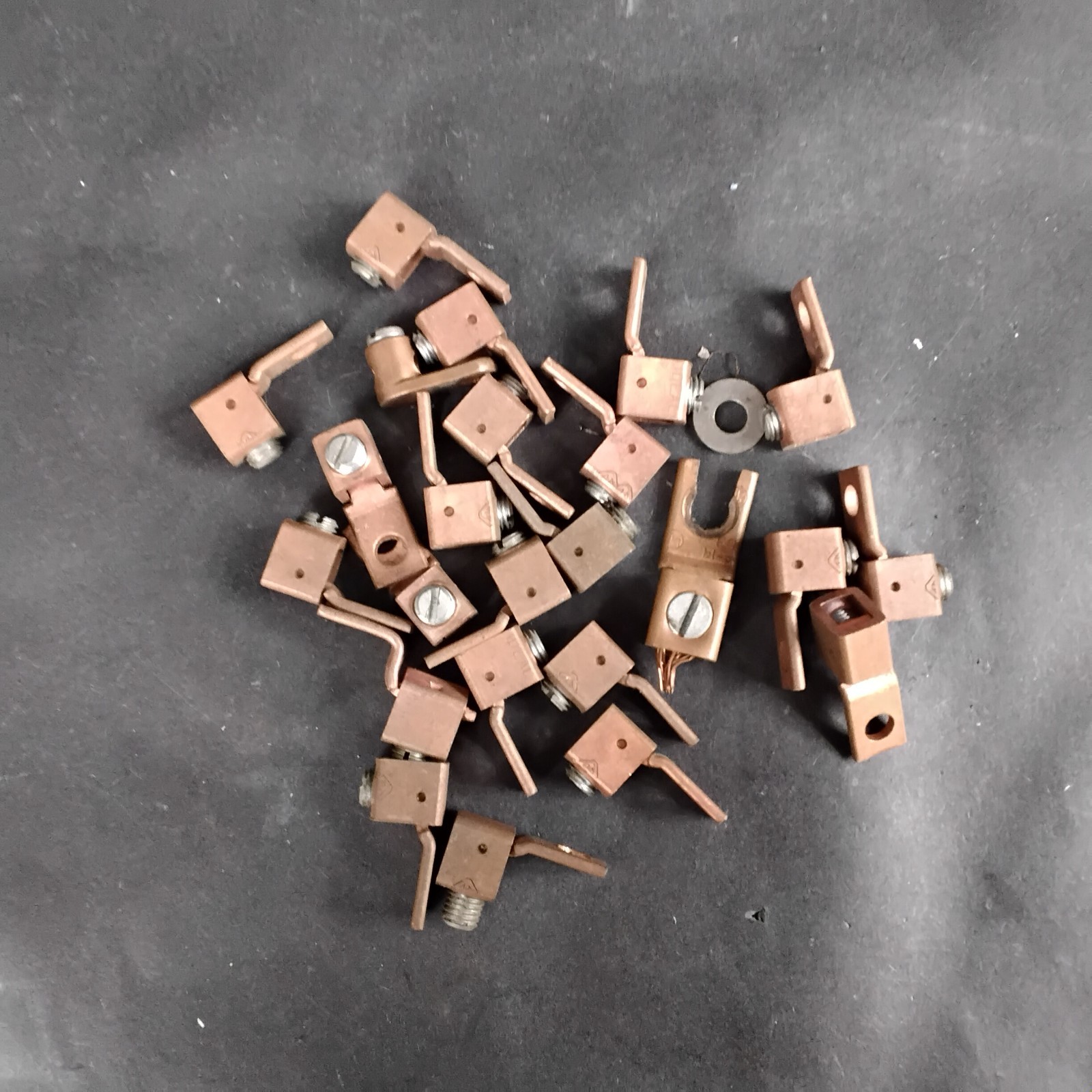 Used FT-65 MECHANICAL LUGS - LOT OF 24 ($10 OBO)