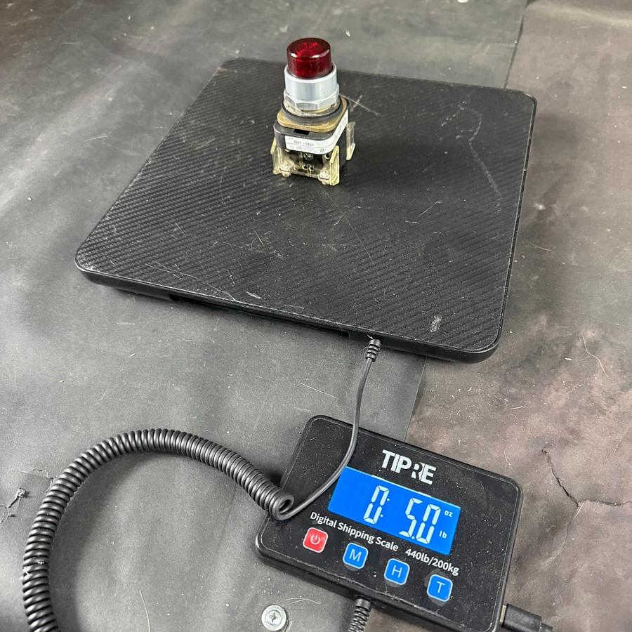 Used ALLEN BRADLEY 800T-QB24 SERIES T - RED PUSHBUTTON