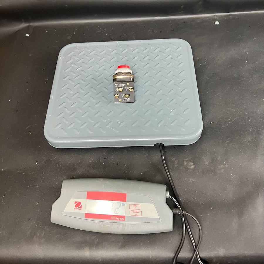 Used ALLEN BRADLEY 800T-B6A RED PUSHBUTTON ($28 OBO)
