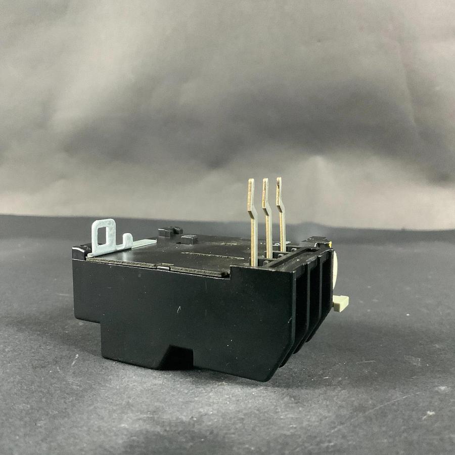 Used FUJI ELECTRIC TR-0 5-8 THERMAL OVERLOAD RELAY ($10 OBO)
