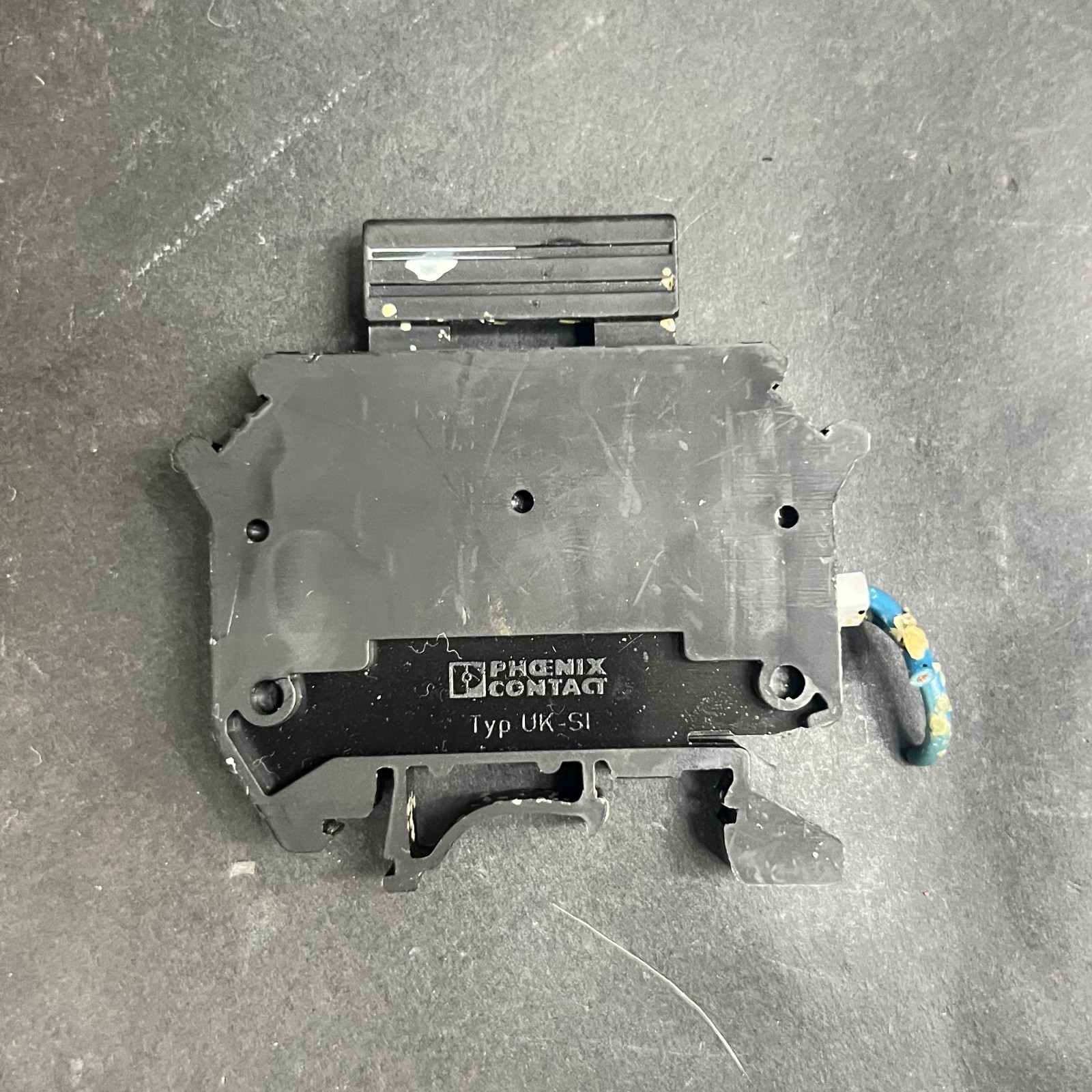 Used PHOENIX CONTACT TYPE UK-SI TERMINAL BLOCK - SET OF 4 ($15 OBO)
