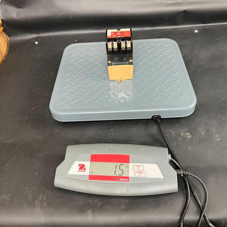 Used ALLEN BRADLEY 700-PK400A1 SERIES B AC RELAY ($28 OBO)
