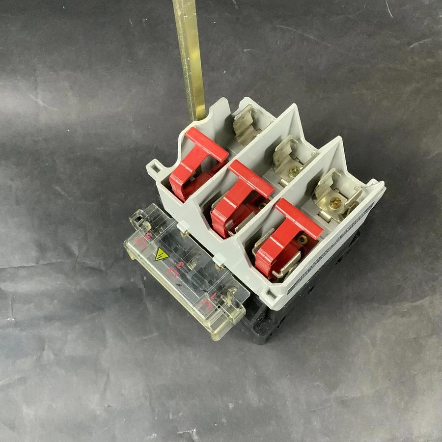 Used ALLEN BRADLEY 194R-NJ030P3 DISCONNECT SWITCH ($15 OBO)