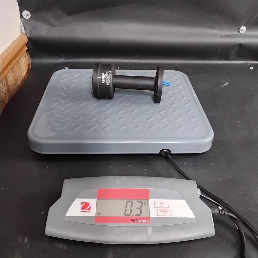 Used SIEMENS 8WD4 408-0AD CONNECTION ELEMENT W/ BASE ($30 OBO)