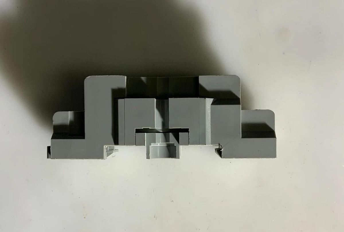 IDEC SH1B-05 ($4.99/EACH OBO)