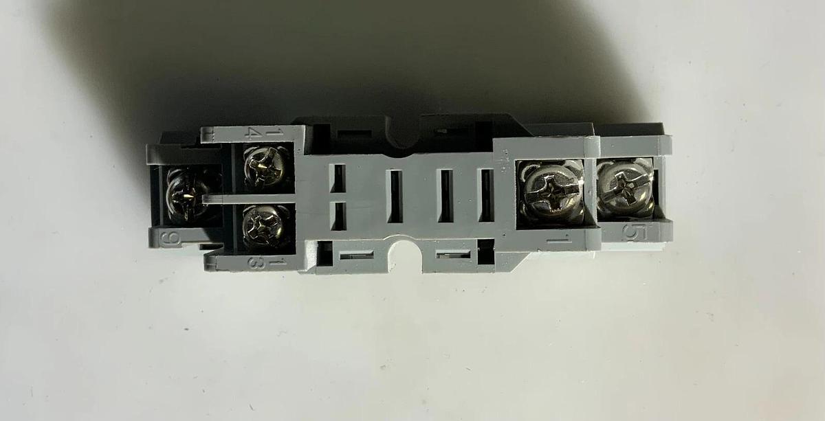 IDEC SH1B-05 ($4.99/EACH OBO)