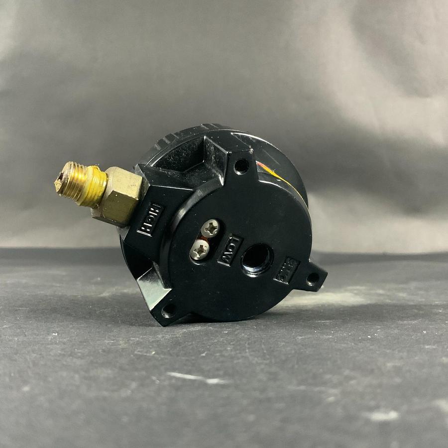 Used SMC DIFFERENTIAL PRESSURE VACUUM GUAGE ($20 OBO)