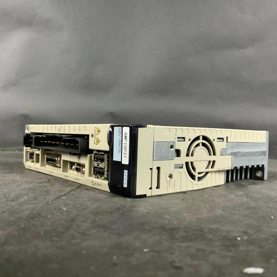 YASKAWA ELECTRIC SGDV-1RGA11A SERVO DRIVE ($150 OBO)