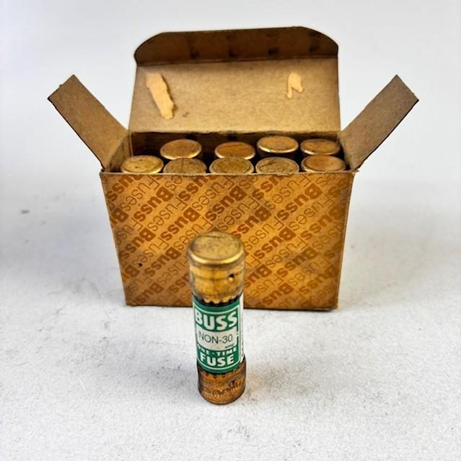 Used BUSSMANN NON-30 FUSES - SET OF 10