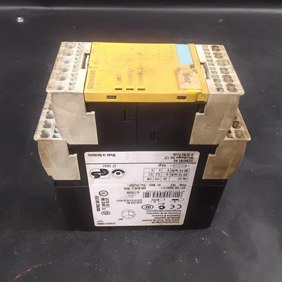 Used SIEMENS SIRIUS 3TK2825-2BB40 SAFETY RELAY ($40 OBO)