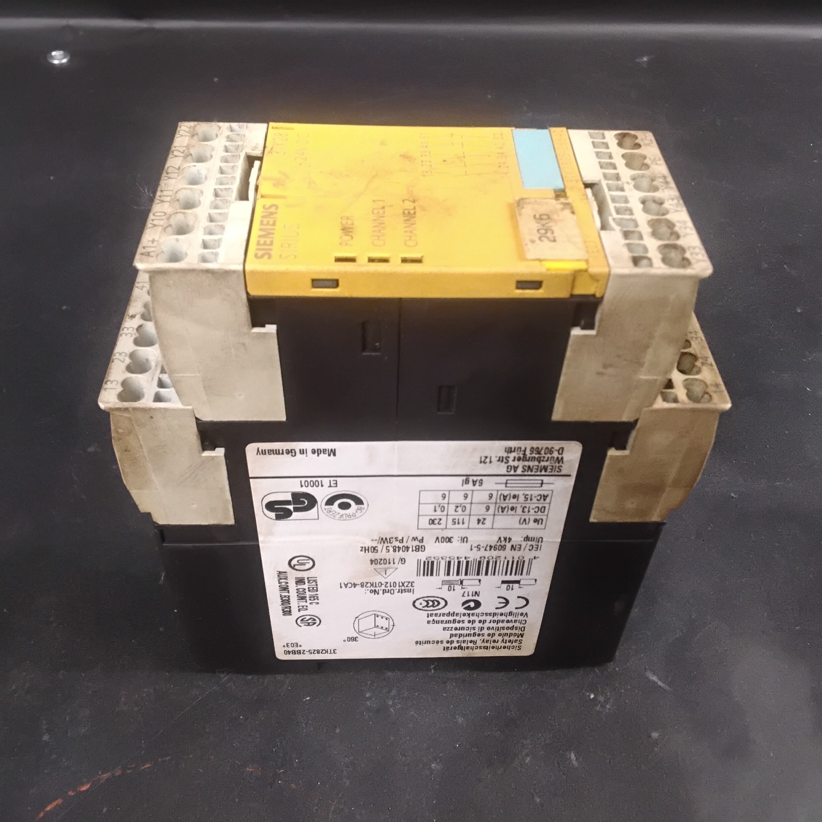 Used SIEMENS SIRIUS 3TK2825-2BB40 SAFETY RELAY ($40 OBO)