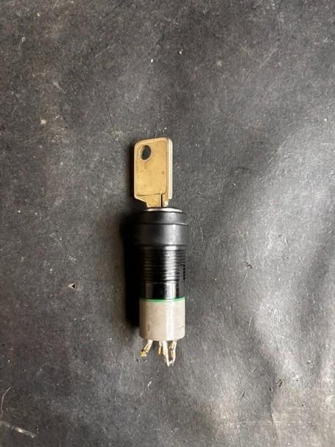 Used EAO 51-438.036 KEYLOCK SWITCH ($11 OBO)