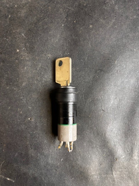 Used EAO 51-438.036 KEYLOCK SWITCH ($11 OBO)
