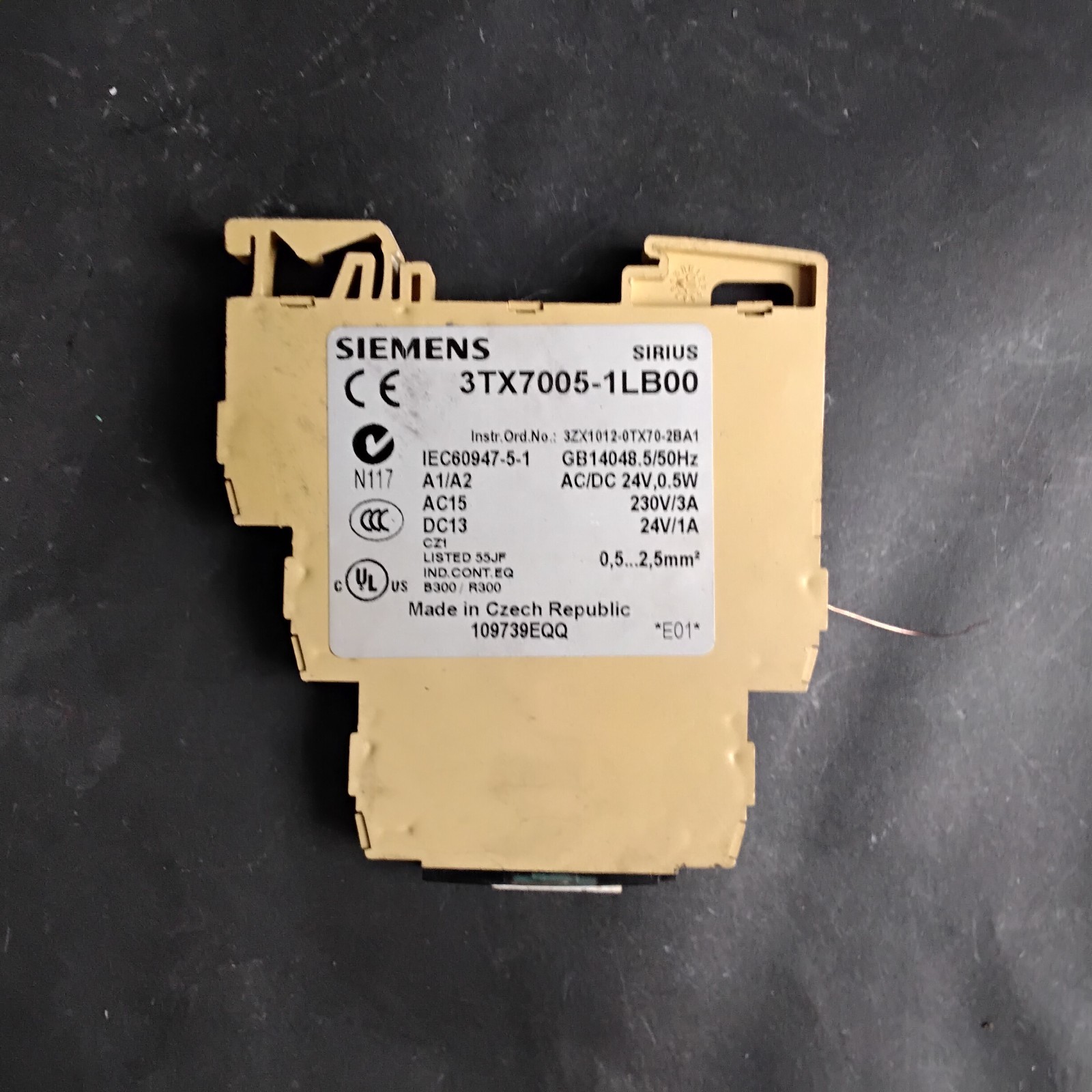 Used SIEMENS 3TX7005-1LB00 OUTPUT COUPLING LINK ($45 OBO)
