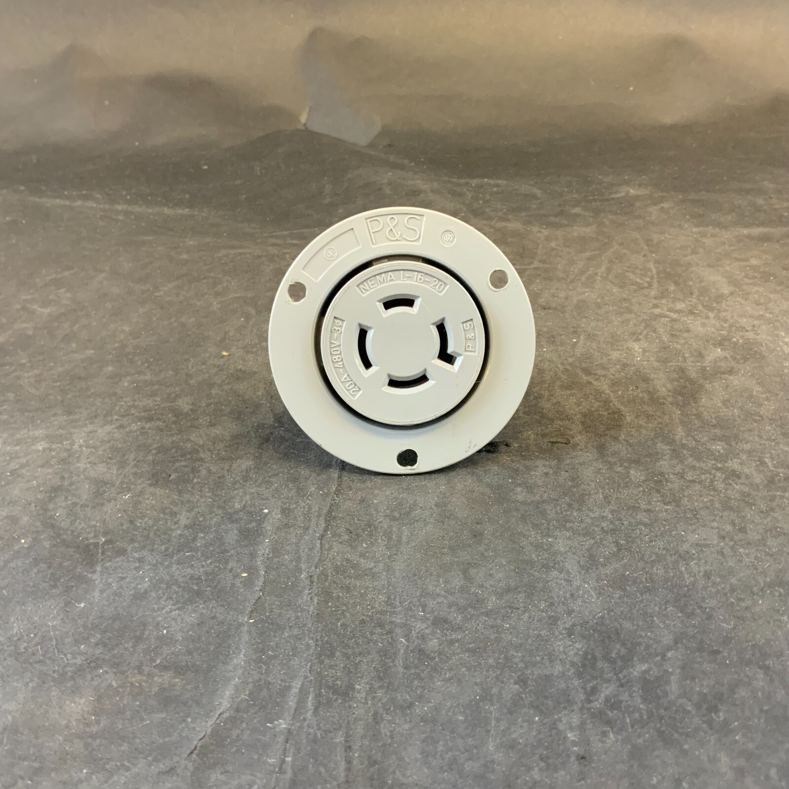 Used LEGRAND PASS&SEYMOUR L1620FO FLANGED OUTLET ($10 OBO)