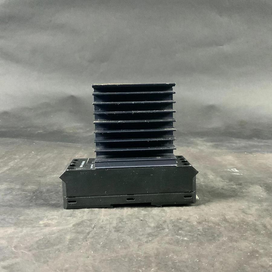 CARLO GAVAZZI RN1A48A30 CONTACTOR ($35 OBO)