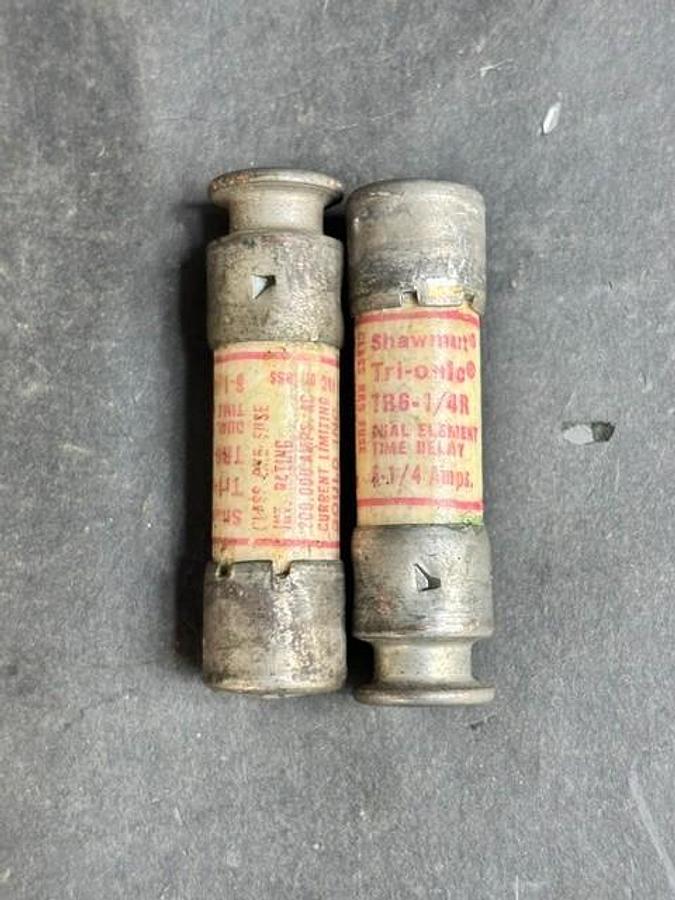 Used GOULD SHAWMUT TR6-1/4R FUSE - GROUP OF 2