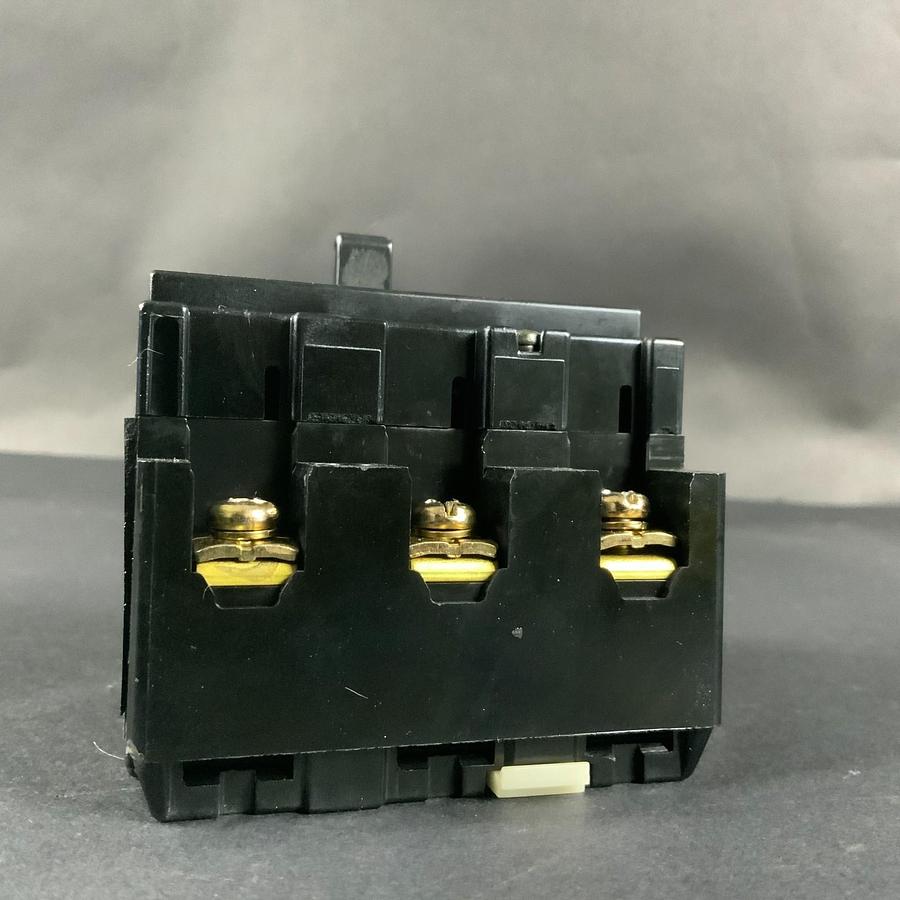 Used FUJI ELECTRIC EA33 CIRCUIT BREAKER ($35 OBO)
