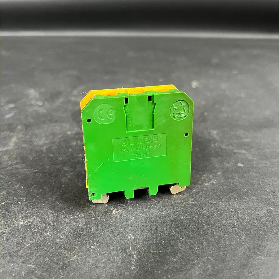 Used SIEMENS 8WA1011-1PM00 TERMINAL BLOCK ($10 OBO)