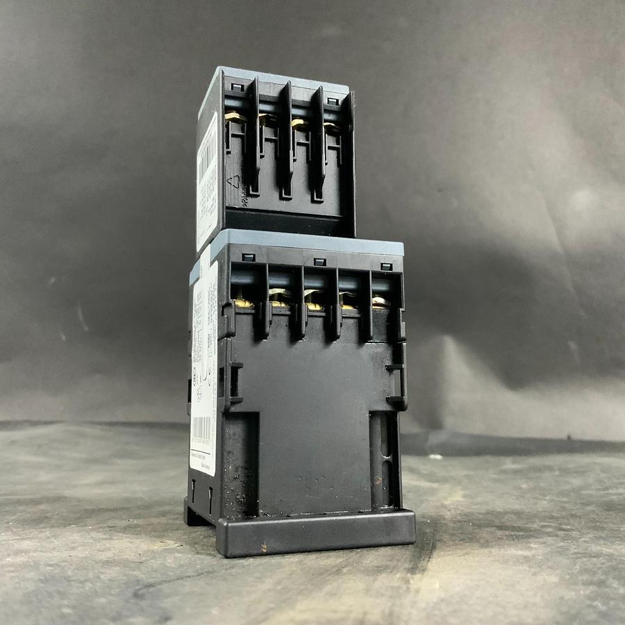 Used SIEMENS 3RT2017-1BB44-3MA0 POWER CONTACTOR W/ AUX ($40 OBO)