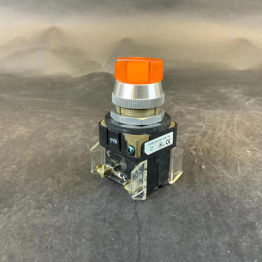 Used ALLEN BRADLEY 800T-10HAH2KB6DX SELECTOR SWITCH ($30 OBO)
