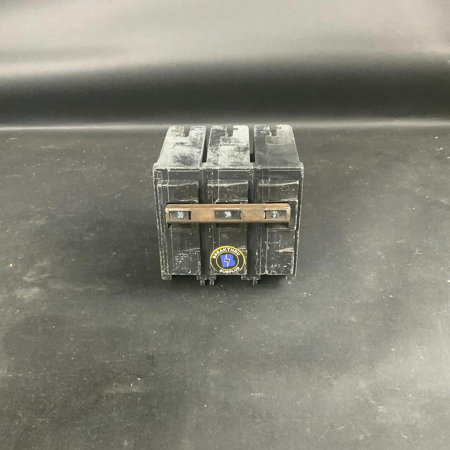 Used SIEMENS MP330 CIRCUIT BREAKER ($40 OBO)