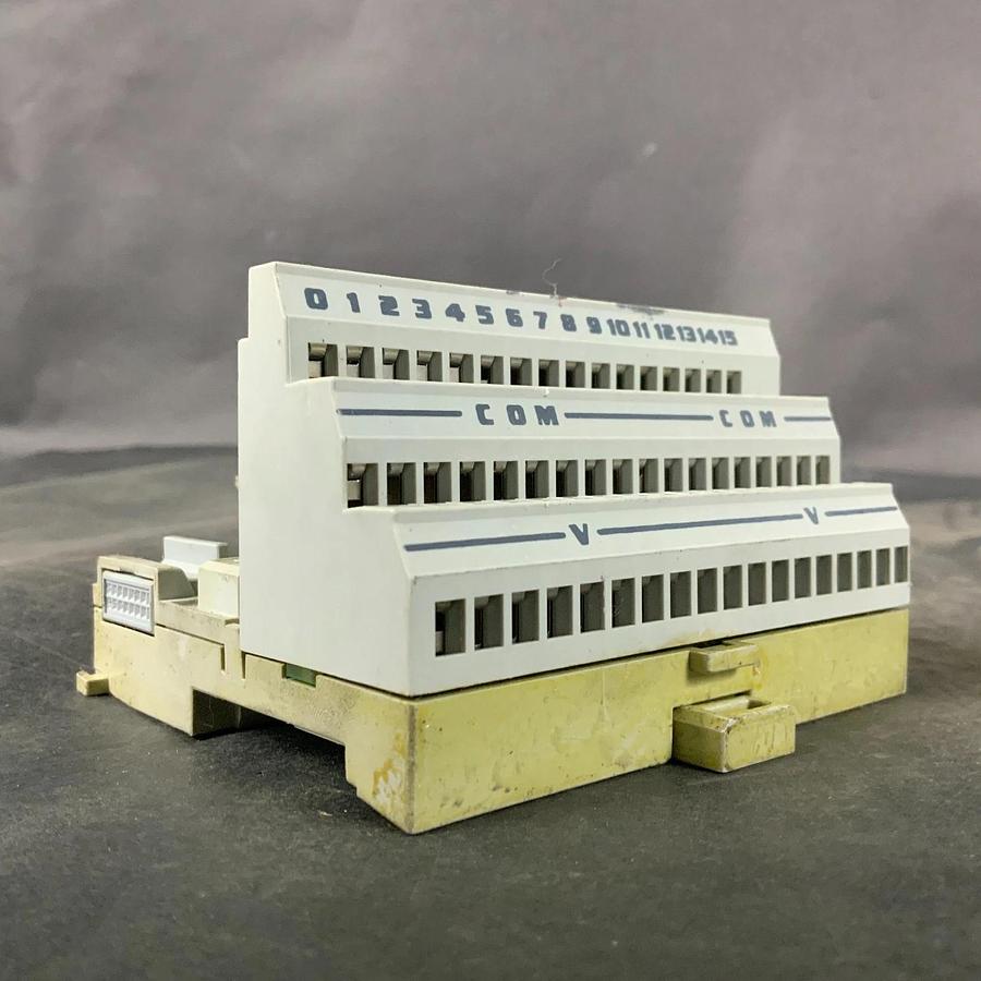 Used ALLEN BRADLEY 1794-TB3 SER A FLEX TERMINAL BASE ($35 OBO)