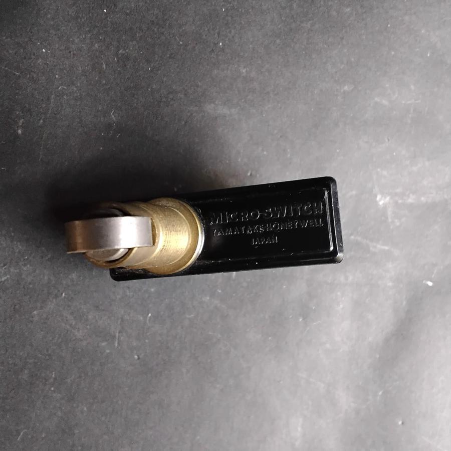 Used HONEYWELL BZ-2RQ18-JK MICROSWITCH ($14 OBO)