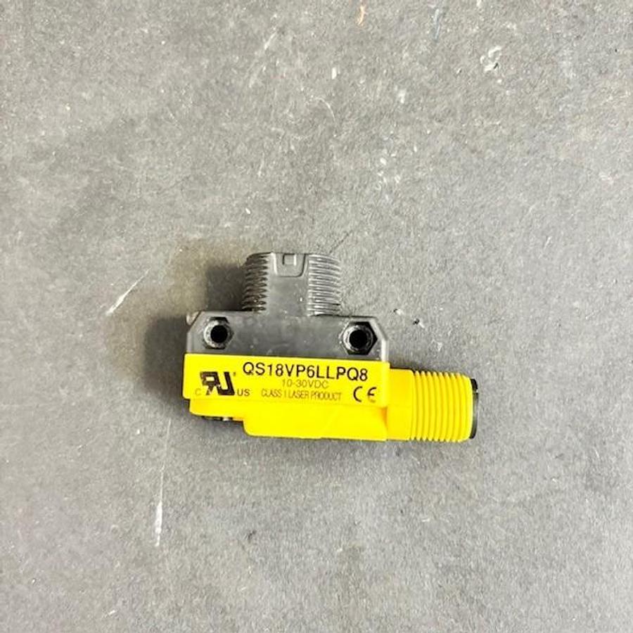 Used BANNER ENGINEERING QS18VP6LLPQ8 PHOTOELECTRIC SENSOR