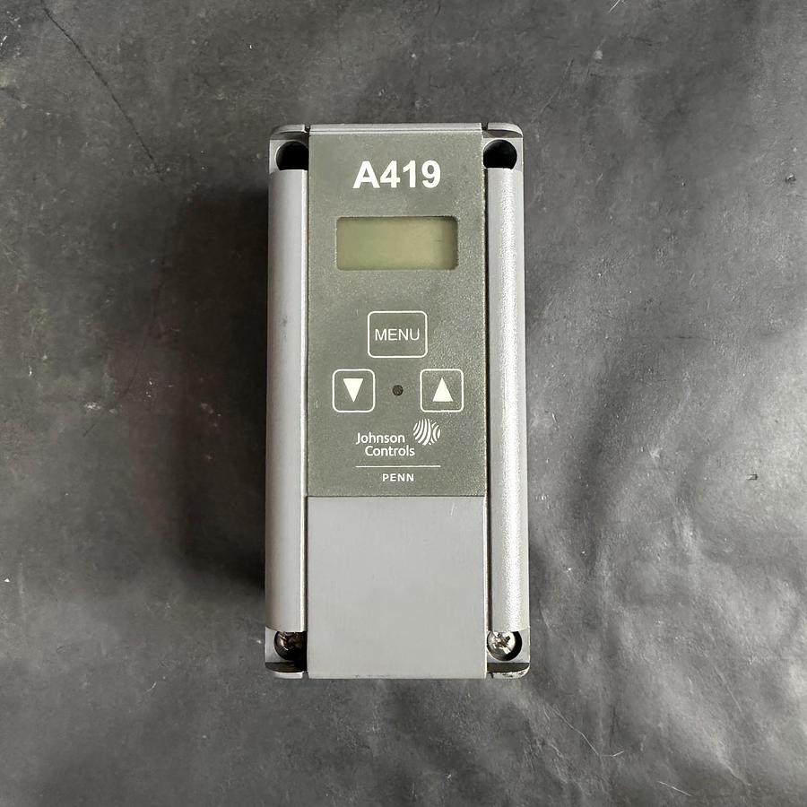 Used JOHNSON CONTROLS A419 DIGITAL CONTROLLER ($40 OBO)