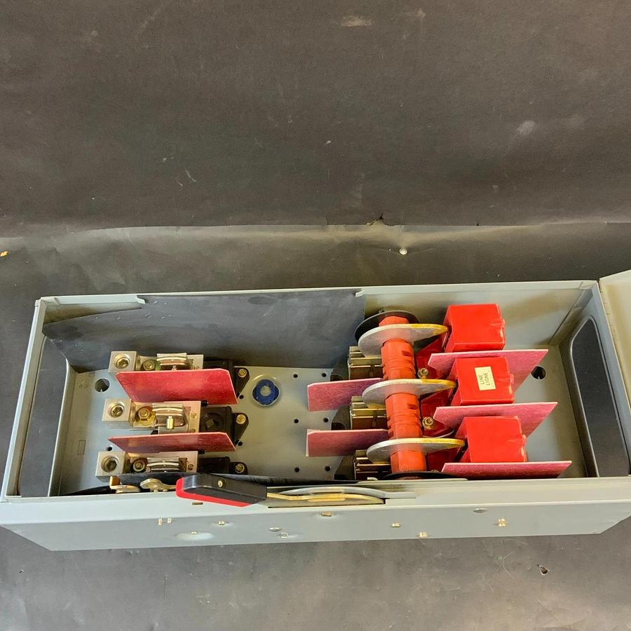 Used SQUARE D QMB364W FUSIBLE PANELBOARD ($120 OBO)